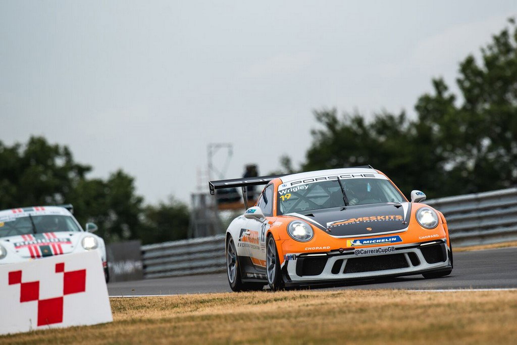 PCCGB Snetterton: Wrigley converts pole to win in race two